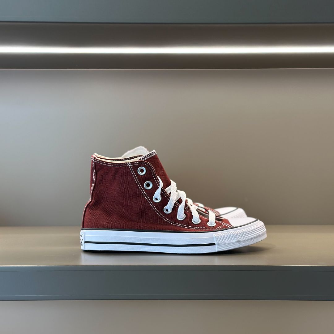 CHUCK TAYLOR ALL STAR